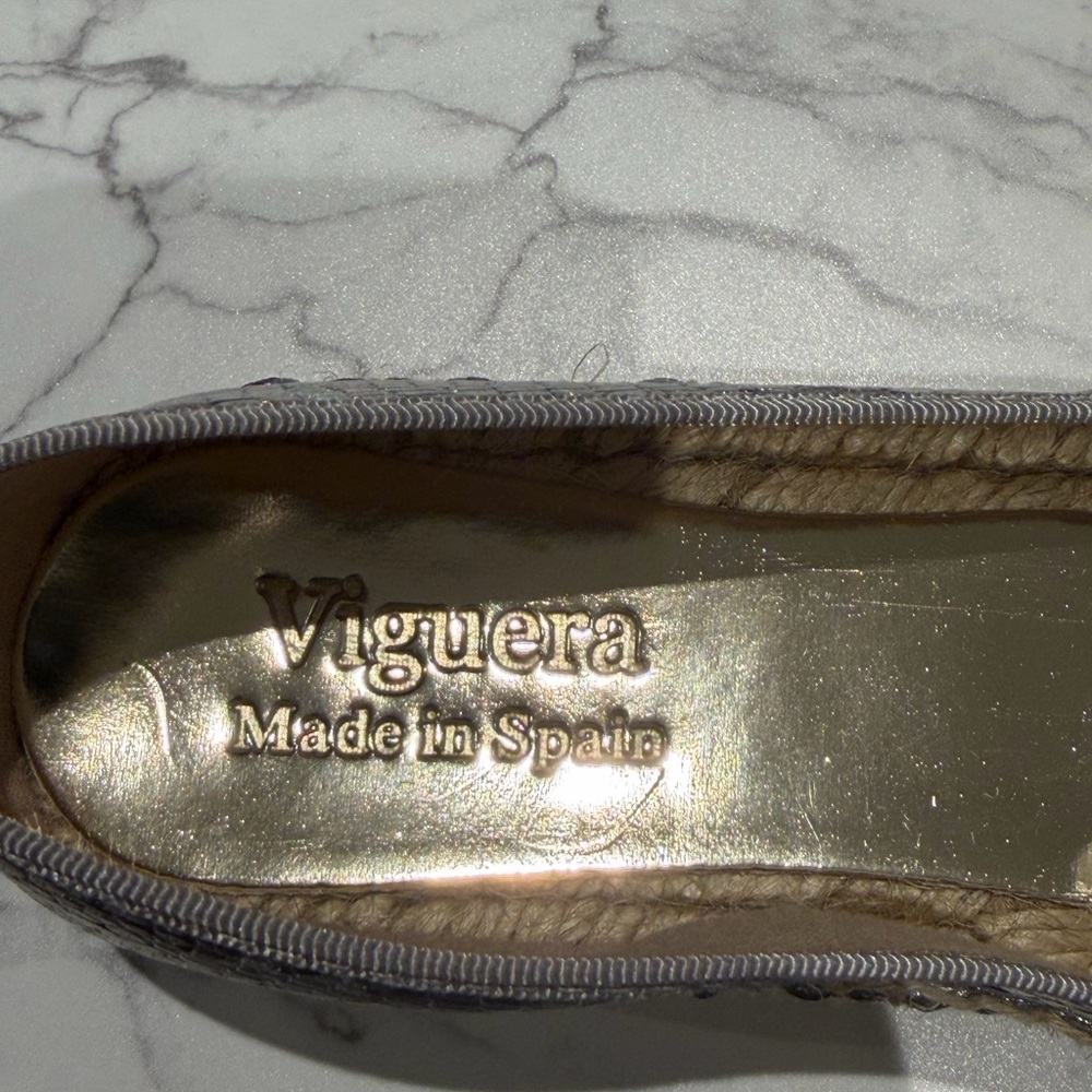 🌟3 X HOST PICK🌟Viguera Ladies Silver Iridescent Espadrille Flats Brand New NWT - Picture 8 of 13